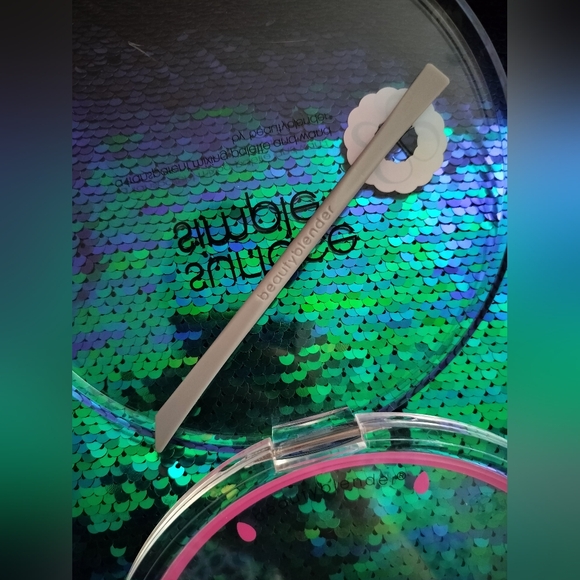 Beauty blender surface simple transparent makeup mixing palette with wand - Picture 4 of 4